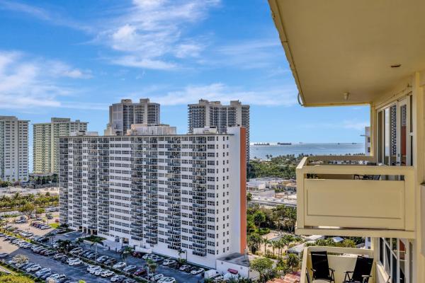 Coral Ridge Towers North, 3200 NE 36th St #1721, Fort Lauderdale, Florida 33308, image 2