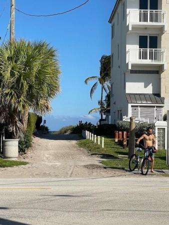 Beach Haven Gardens, 1962 NE 6th St #3B, Deerfield Beach, Florida 33441, image 1