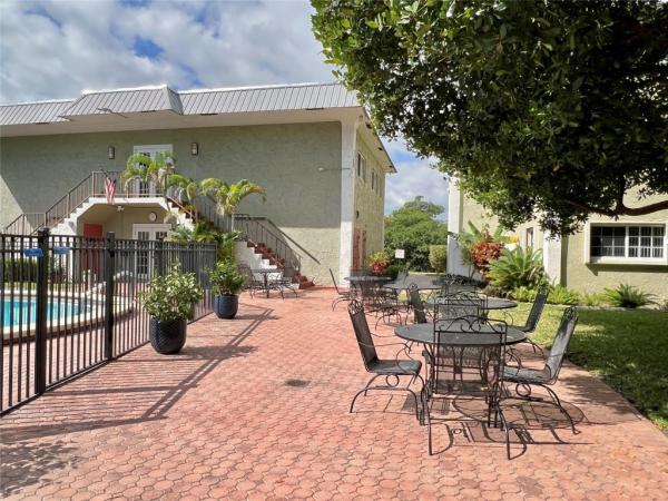 River Manor, 3002 NE 5th Ter #209-B, Wilton Manors, Florida 33334, image 2