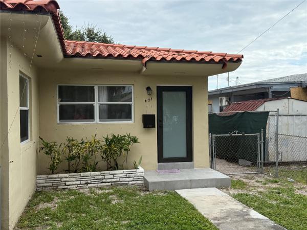 Twelfth Street Manors, Miami, Florida 33125, image 1