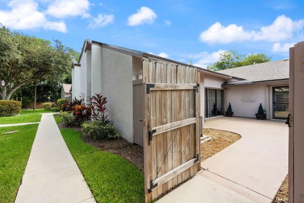 Courtyards Of Plantation Acres, 151 NW 115th Ave #405, Plantation, Florida 33325, image 1