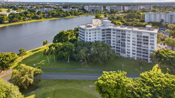 Palm-Aire Country Club 4, 2940 N Course Dr #903, Pompano Beach, Florida 33069, image 1