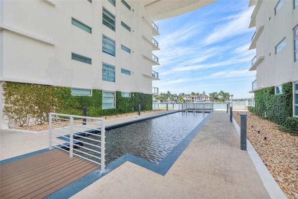 Peloro, 6620 Indian Creek Dr #315, Miami Beach, Florida 33141, image 3