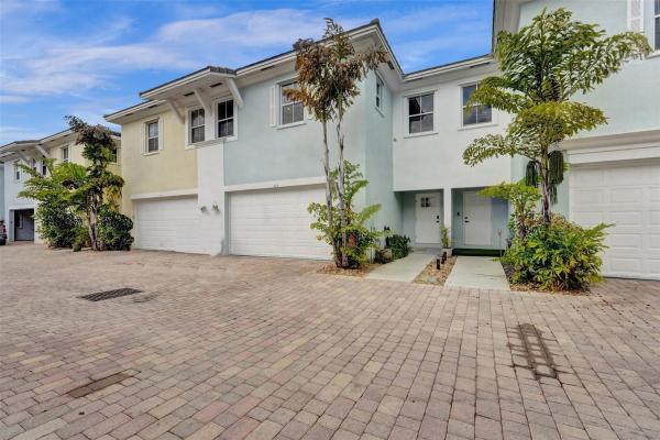Old Pompano, 424 NE 1st Ave, Pompano Beach, Florida 33060, image 1