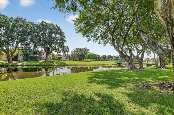 Fairways Of Boca Lago, 8310 Casa Del Lago #1J, Boca Raton, Florida 33433, image 1