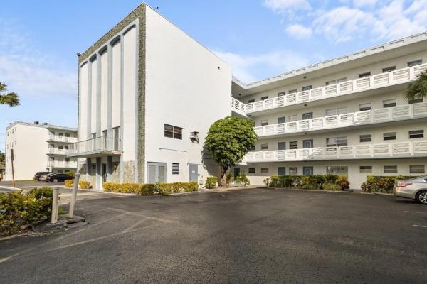 Topaz North, 4090 NW 42nd Ave #309, Lauderdale Lakes, Florida 33319, image 1