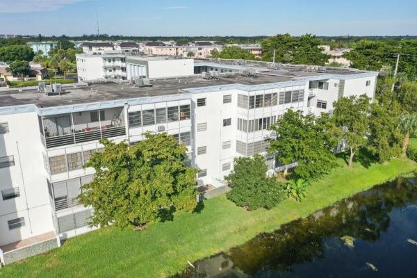 Topaz North, 4090 NW 42nd Ave #309, Lauderdale Lakes, Florida 33319, image 3