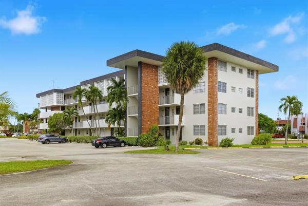 Lauderdale Oaks, 2991 NW 46th Ave #410, Lauderdale Lakes, Florida 33313, image 1
