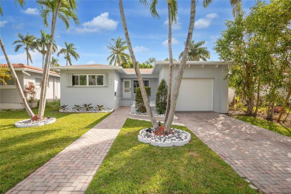 Hollywood Lakes, 1230 Hollywood Blvd, Hollywood, Florida 33019, image 1