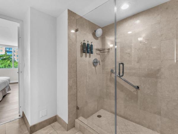 Gallery One, 2670 E Sunrise Blvd #334, Fort Lauderdale, Florida 33304, image 1