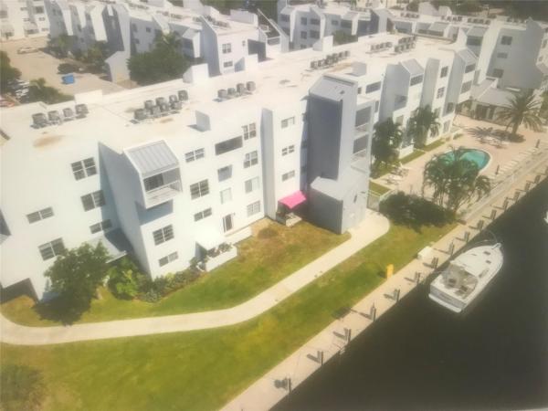 Casa La Quinta, 2840 NE 14th Street Cswy #408a, Pompano Beach, Florida 33062, image 1