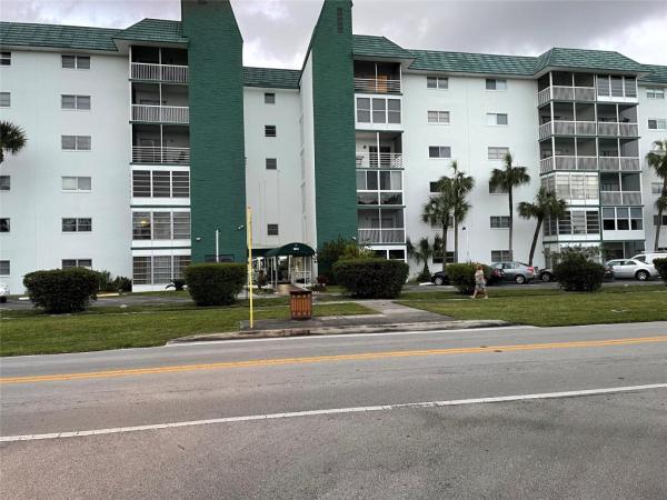 Castle Gardens, 4751 NW 21st St #500, Lauderhill, Florida 33313, image 1