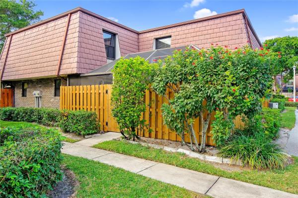 Courtyards, 7801 Courtyard Run W #, Boca Raton, Florida 33433, image 1