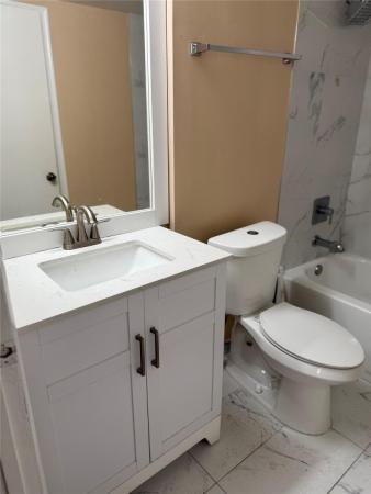 Lakewood At Emerald Hills, 3680 N 56th Ave #805, Hollywood, Florida 33021, image 2