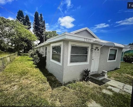 Hillcrest, 1510 Avenue H, Fort Pierce, Florida 34950, image 1