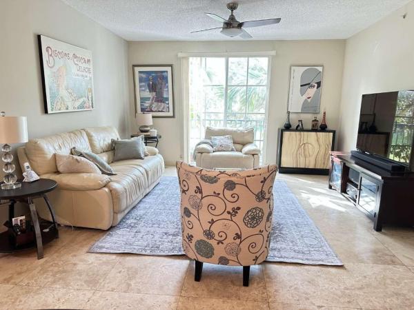 The Courtyards In CityPlace, 630 S Sapodilla Ave #215, West Palm Beach, Florida 33401, image 2
