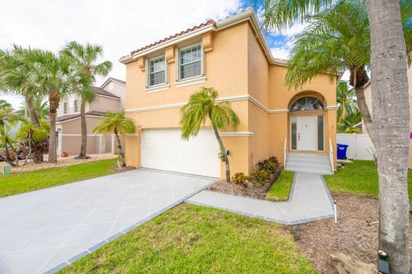Classic Landing, 724 NW 155th Ter, Pembroke Pines, Florida 33028, image 1