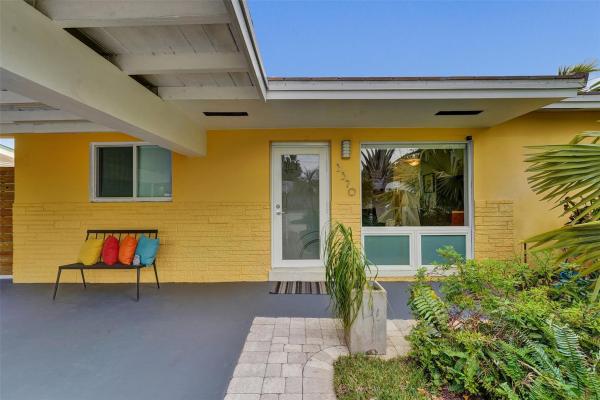 Stephens Square, 3370 NE 17th Ave, Oakland Park, Florida 33334, image 1