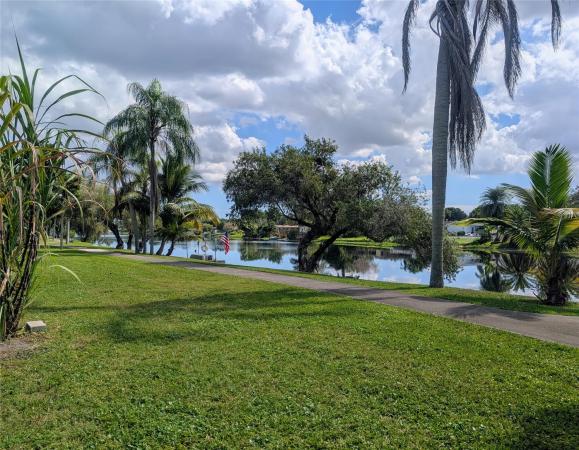 Cedarwoods At Pembroke Lakes, 11180 Redwood Ave, Pembroke Pines, Florida 33026, image 2