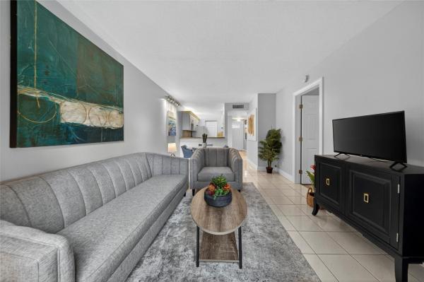 Middle River Homes, 2920 NE 8th Ter #103, Oakland Park, Florida 33334, image 2