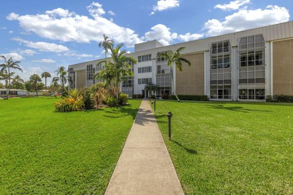 Bristol At River Shores, 2970 NE 16th Ave #211, Oakland Park, Florida 33334, image 1