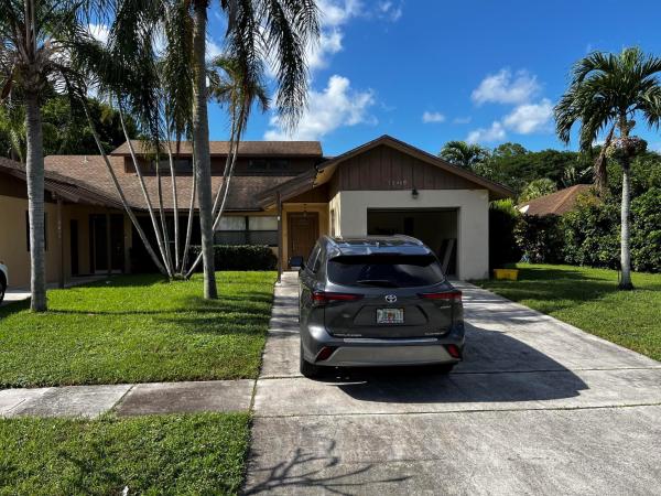 South Shore Of Wellington, 12449 Guilford Way, Wellington, Florida 33414, image 1