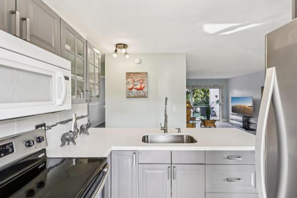 Venetian Park Gardens, 2131 NE 42nd Ct #106E, Lighthouse Point, Florida 33064, image 1