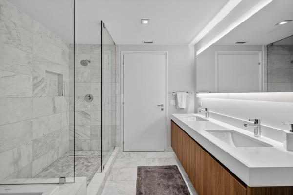 Tiffany House, 401 N Birch Rd #1103, Fort Lauderdale, Florida 33304, image 1