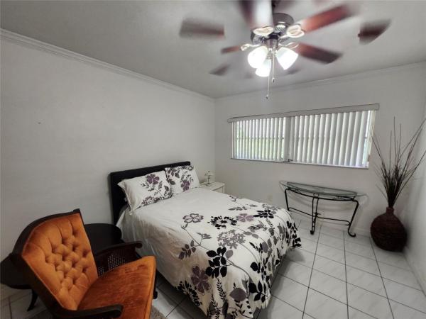 Hillcrest, 1201 Hillcrest Ct #105, Hollywood, Florida 33021, image 2