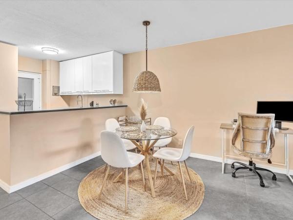 Horizon House, 2555 NE 11th St #610, Fort Lauderdale, Florida 33304, image 2