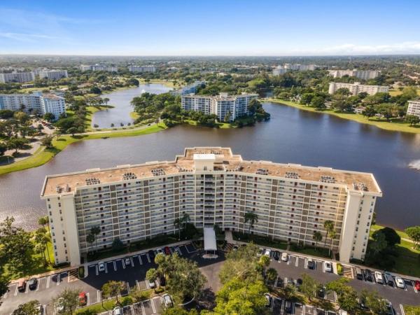 Palm-Aire Country Club 52, 3095 N Course Dr #412, Pompano Beach, Florida 33069, image 1