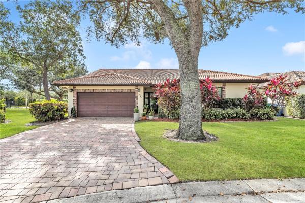Cypress Run Villas, 10940 Cypress Run Cir, Coral Springs, Florida 33071, image 1