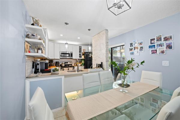 Karanda Village 1, 3387 Cocoplum Cir #33148, Coconut Creek, Florida 33063, image 2
