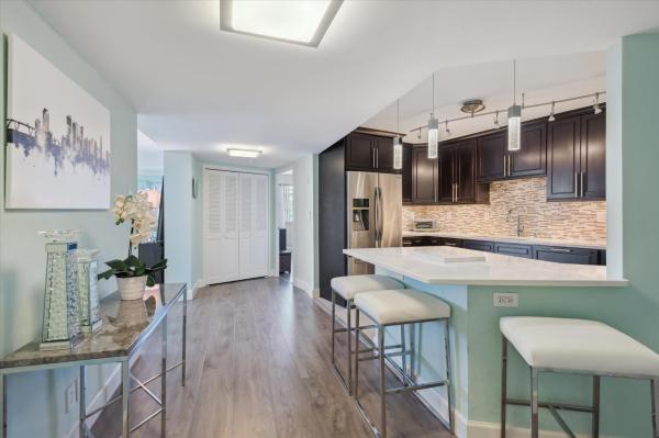 Maya Marca, 3000 Holiday Dr #506, Fort Lauderdale, Florida 33316, image 1