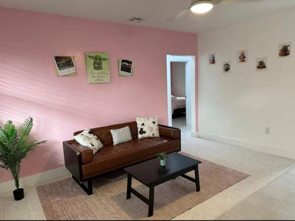 Fulford Heights, 1861 NE 161st St, North Miami Beach, Florida 33162, image 1