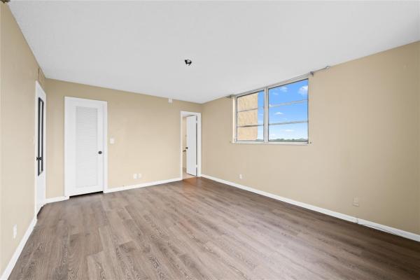 Rolling Hills Golf And Tennis Club, 3300 W Rolling Hills Cir #610, Davie, Florida 33328, image 1