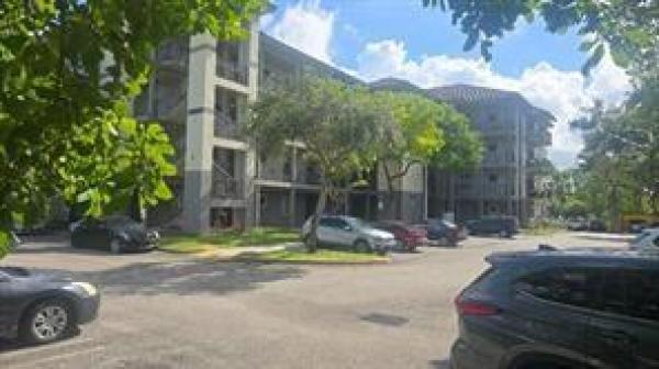 Riverside Villas At Coral Springs, 2851 Riverside Dr #101, Coral Springs, Florida 33065, image 1