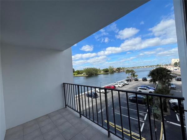 Trafalgar Towers, 1400 S Ocean Dr #303, Hollywood, Florida 33019, image 1