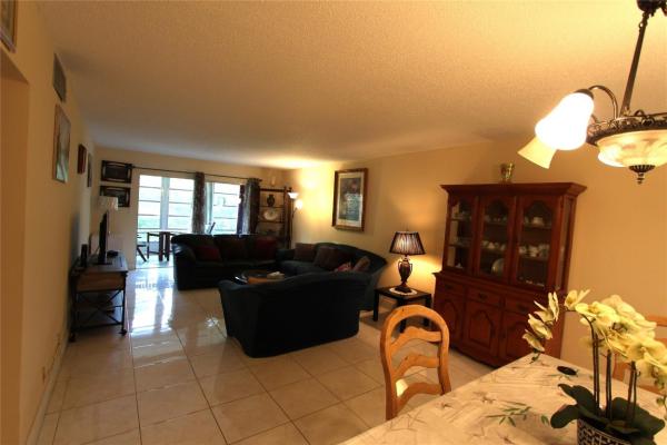 Portofino Village, 3201 Portofino Pt #E3, Coconut Creek, Florida 33066, image 1