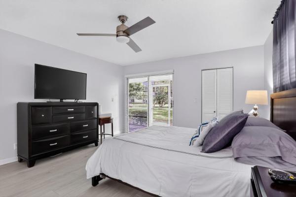 Lucaya Village, 2302 Lucaya Ln #O1, Coconut Creek, Florida 33066, image 1