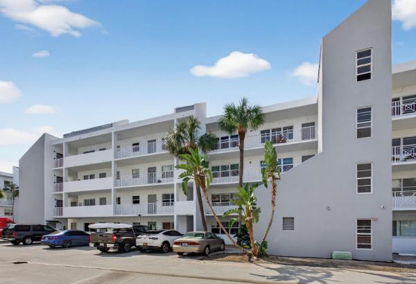 Casa La Quinta, 2850 NE 14th Street Cswy #107B, Pompano Beach, Florida 33062, image 1