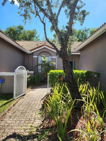 Regency Homes At Fairway Isles, 300 E Aragon Blvd #2, Sunrise, Florida 33313, image 1