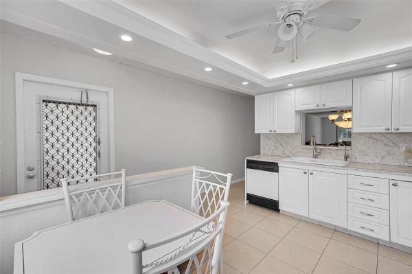 Lucaya Village, 2302 Lucaya Ln #O3, Coconut Creek, Florida 33066, image 2