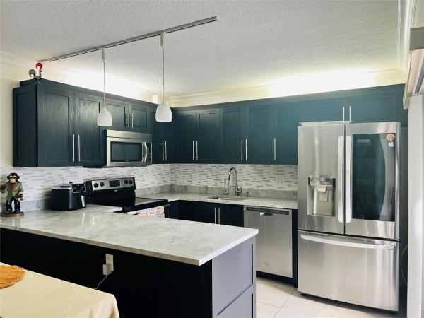 Waterford Courtyards At Crystal Lakes North, 2852 Waterford Dr #2852, Deerfield Beach, Florida 33442, image 1