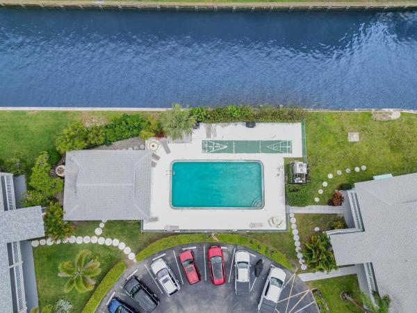 Cypress Island, 931 SE 9th Ave #13, Pompano Beach, Florida 33060, image 2