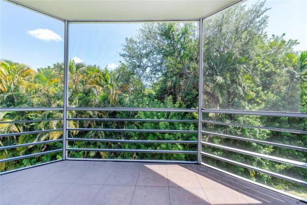 1101 NE 191st St #H301, Unincorporated Dade County, Florida 33179, image 1