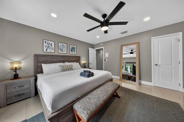 Lake Ridge, 1210 NE 16th Ave, Fort Lauderdale, Florida 33304, image 1