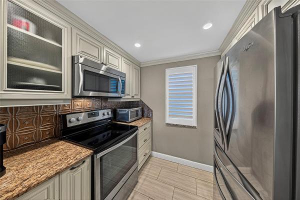Palm Aire At Coral Key, 3150 NE 48th Ct #410, Hillsboro Beach, Florida 33064, image 2