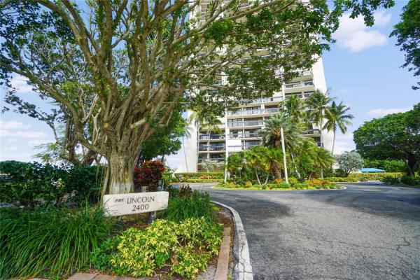 Lincoln Tower, 2400 Presidential Way #502, West Palm Beach, Florida 33401, image 1