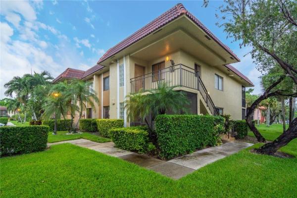 Racquet Club At Bonaventure, 301 Lakeview Dr #204, Weston, Florida 33326, image 1
